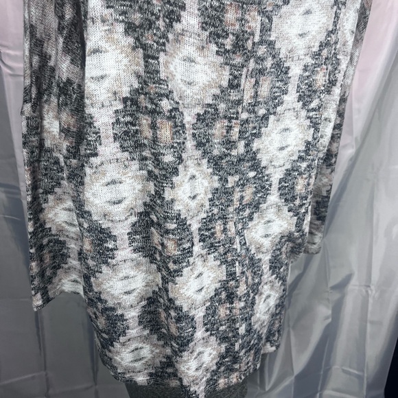 Kristin Nicole Geometric Patterned Semi Sheer Knit Blouse Size XL - Picture 7 of 13